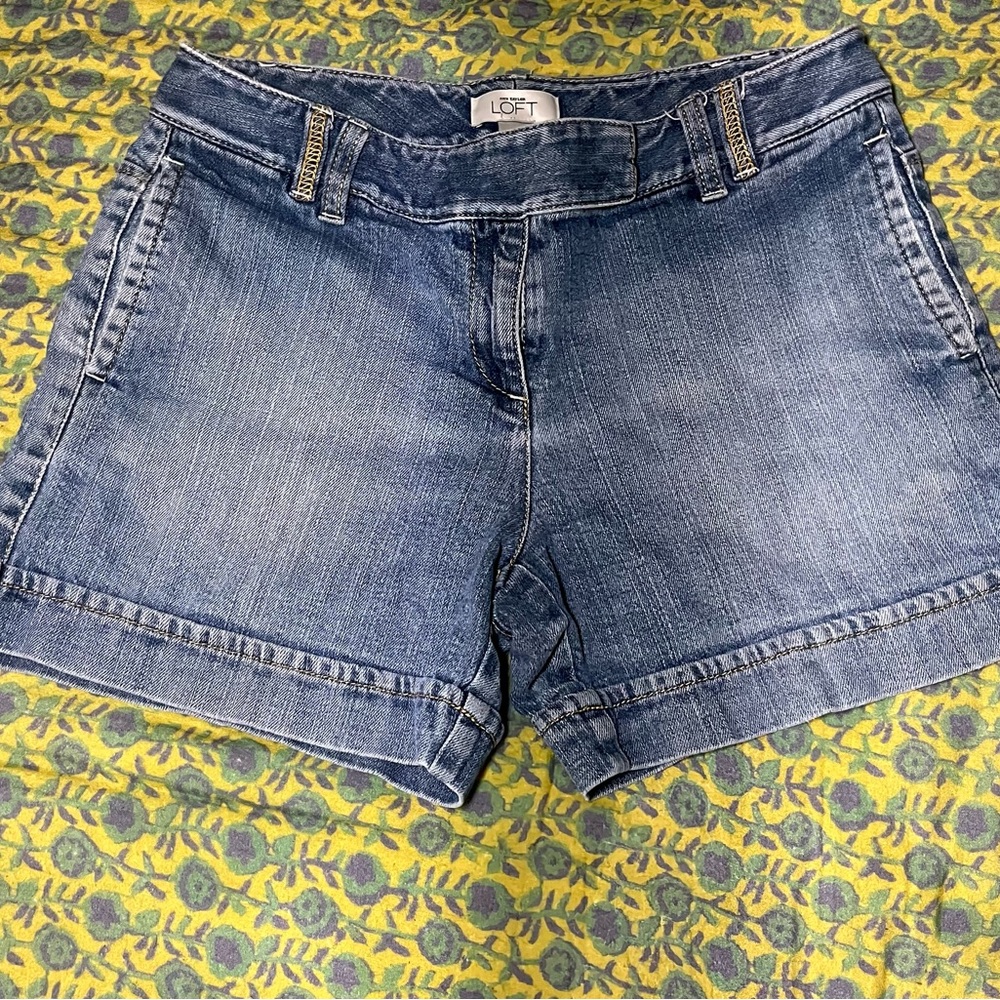 Ann Taylor loft shorts size 4